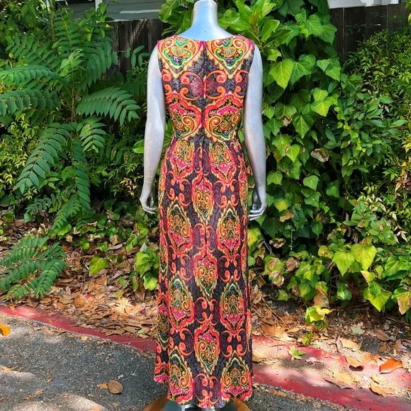 1970s Fred Rothschild of California Accordion Pleat Maxi Dress - Picture 3 of 7